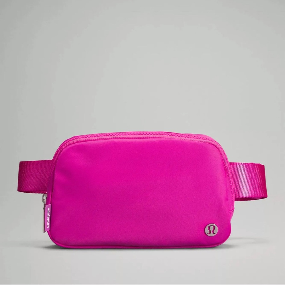 Lululemon Everywhere Belt Bag - Sonic Pink - NWT